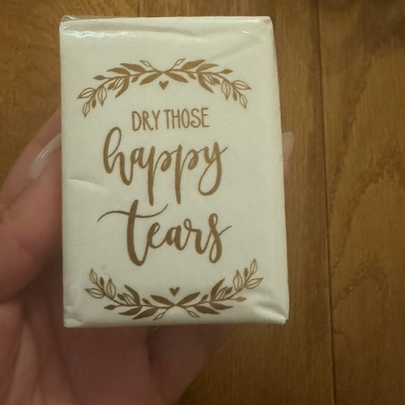 Happy tears tissue packs (set of 21) - Picture 4 of 6